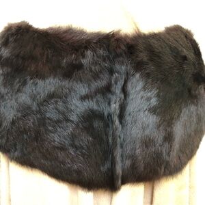 Vintage Rabbit stole
Burgundy color
brooch strap
3 sizes 1 of each